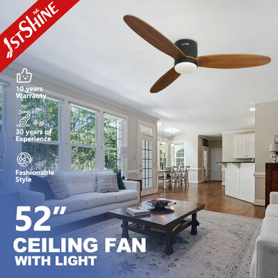 Harga yang bagus Dimmable 5 Kecepatan 52in LED Ceiling Fan Dengan 3 Pisau Kayu Solid On line